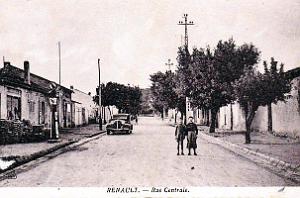 2359- Renault - Rue Centrale